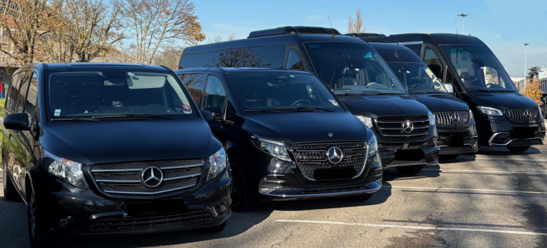 Nos véhicules de transport à Bourg en Bresse en van et minibus sprinter mercedes